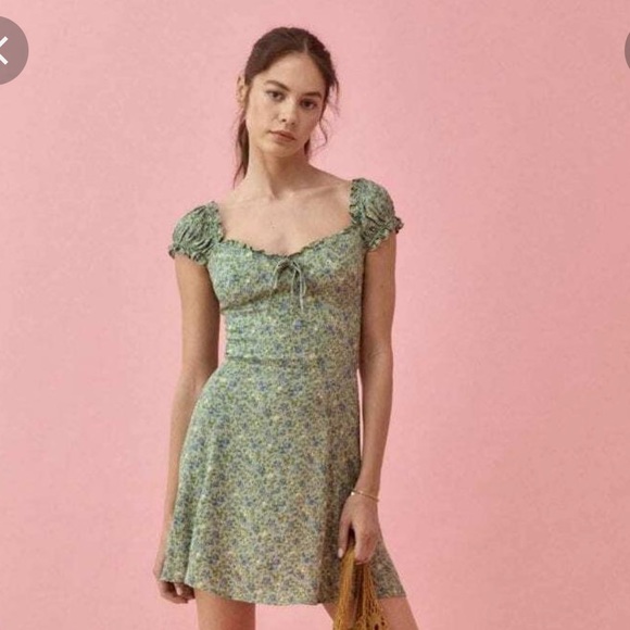 Reformation Dresses & Skirts - Reformation Pacey Dress 💚💙